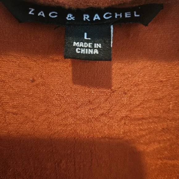 Zac & Rachael Women's Amber Flowy V-Neckline Blouse, Large - Picture 2 of 10